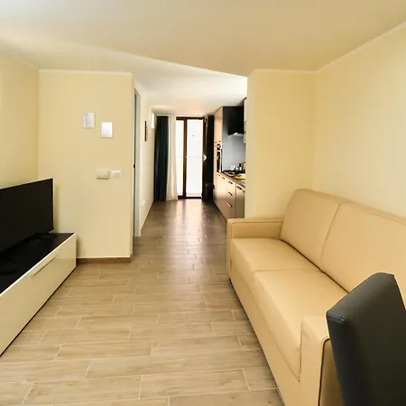 Like Apartment *