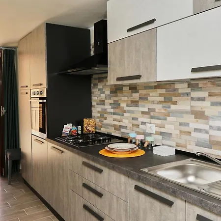 Apartment Like